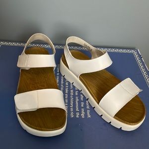 Alegria white sandals – size 8
